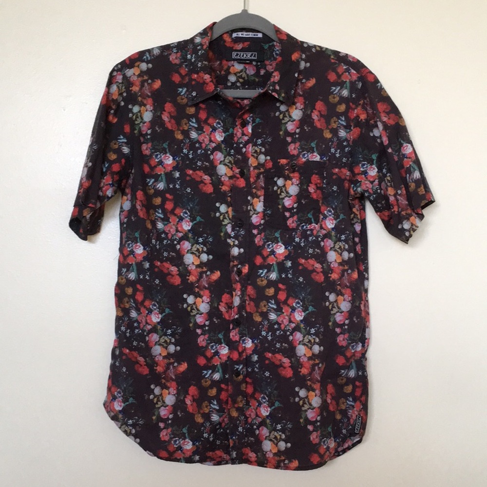 Ezekiel Aloha Shirt with a twist, M